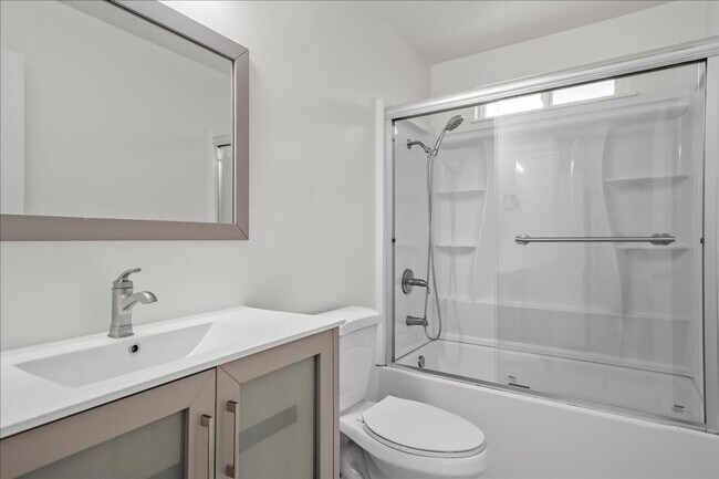 Building Photo - 10315 Alpine Dr