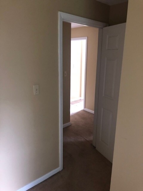 Building Photo - 922 12th St