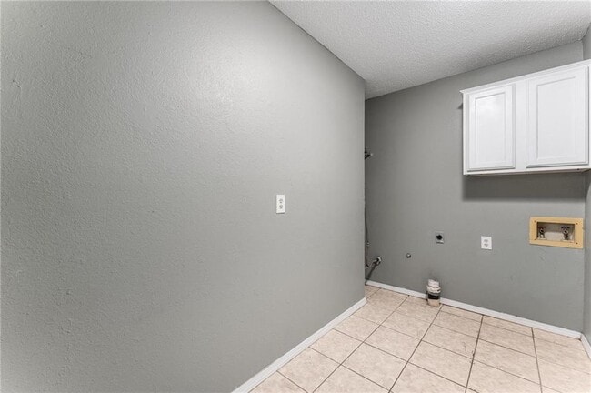 Building Photo - 2508 W Olrich St