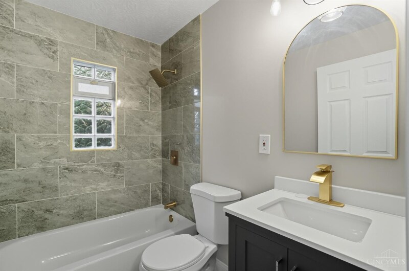 Building Photo - 5716 Hamilton Ave