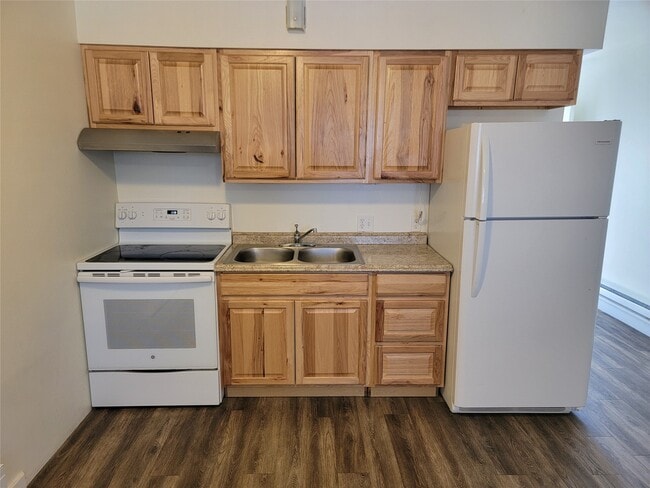 Building Photo - 45 E 100 N