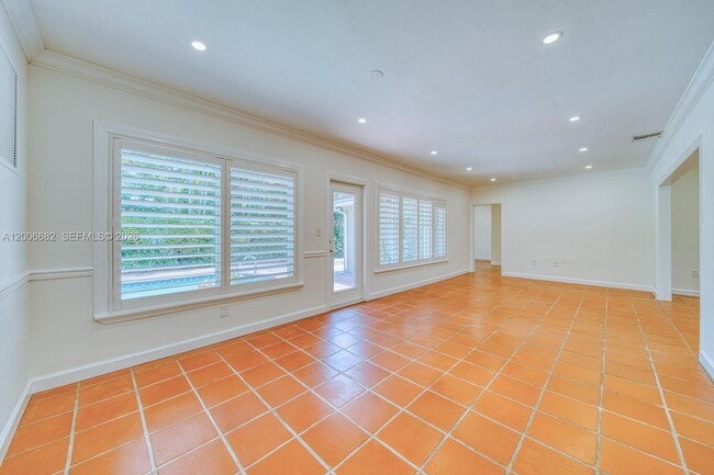 Building Photo - 1435 Blue Rd