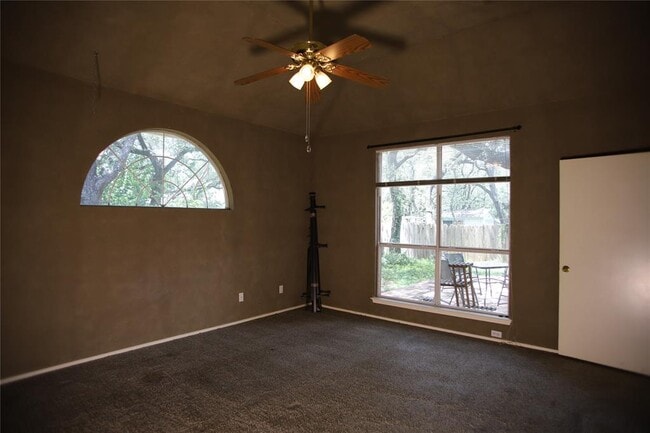 Building Photo - 403 N Blue Ridge Pkwy