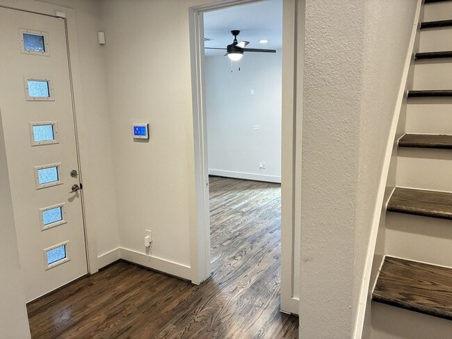 Building Photo - For Lease | 3 Bed, 3.5 Bath | 2,139 Sq Ft | Timber Heights Village |