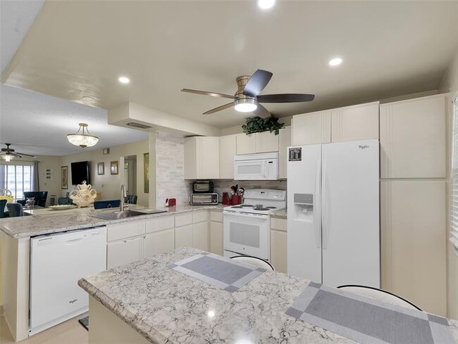 Building Photo - 3405 Bimini Ln