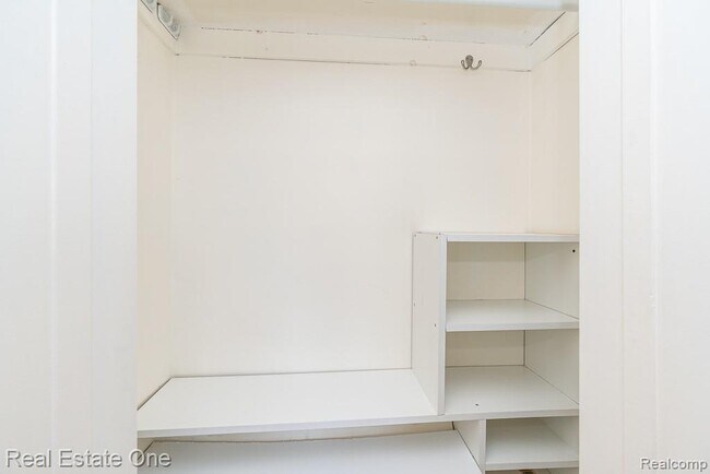 Building Photo - 1147 Tienken Ct