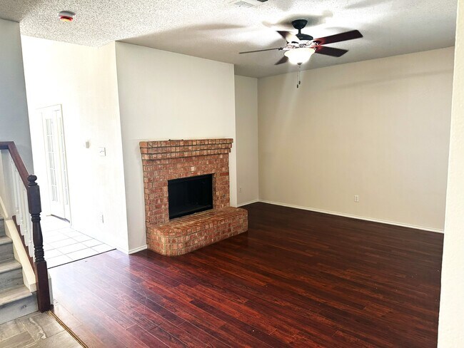 Building Photo - 1717 Arbor Creek Dr