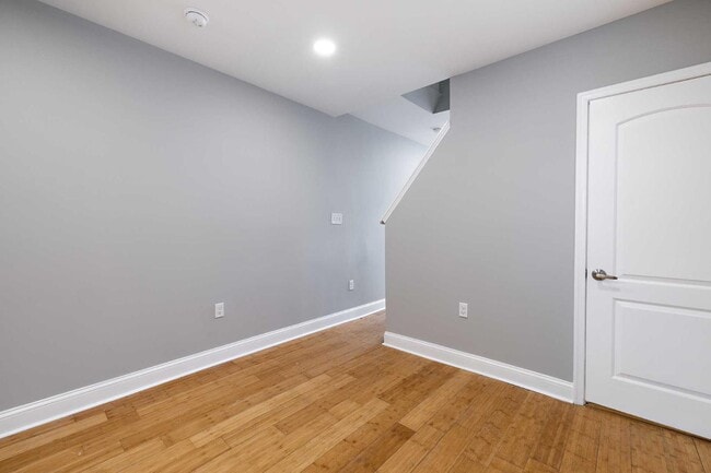 Building Photo - 1448 Ward St