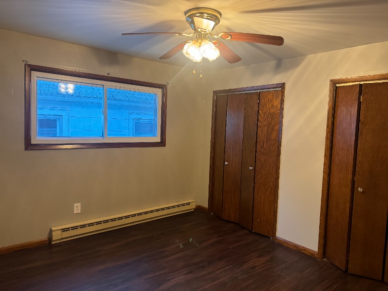 Building Photo - 21 S Loveland Ave