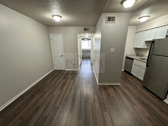 Building Photo - 6007 Barton Ave
