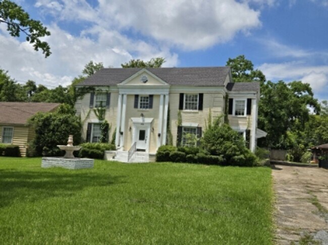 Primary Photo - 139 Mt Vernon Dr