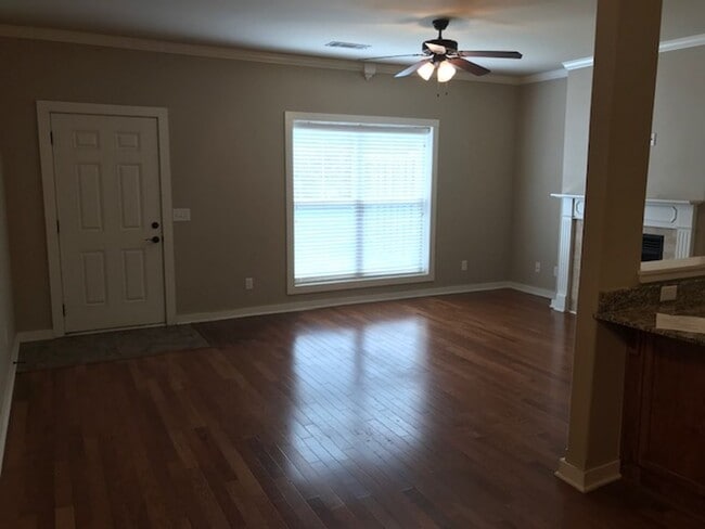 Building Photo - Maumelle Townhome