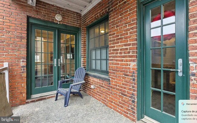 Building Photo - 1124 10th St NW