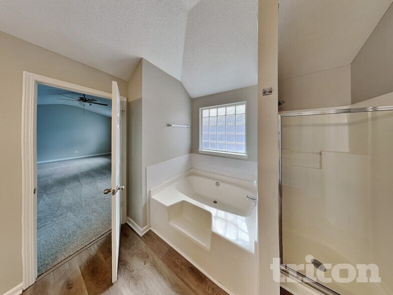 Building Photo - 7436 Petal Pl