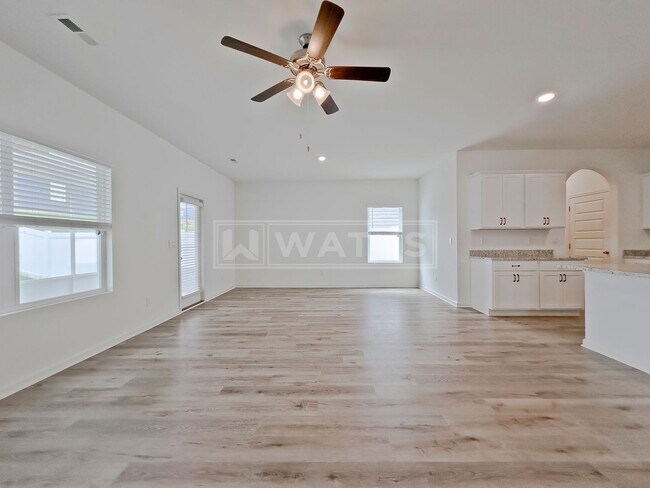 Building Photo - Like-New Living in Rosser Farms
