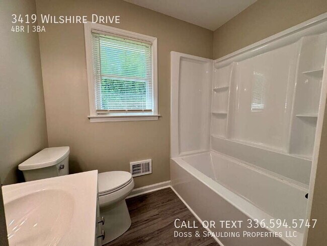 Building Photo - 3419 Wilshire Dr