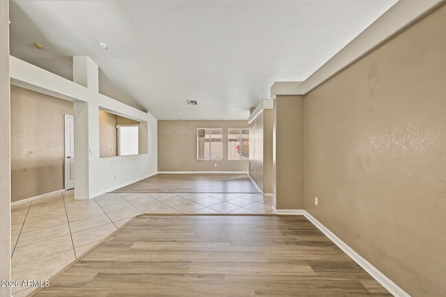 Building Photo - 4008 W Bloomfield Rd