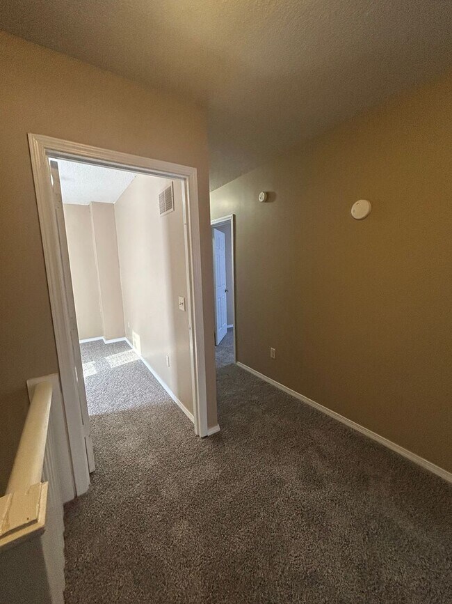 Building Photo - New Listing!!!