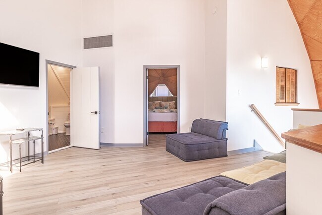 Building Photo - 22814 Verano Dr