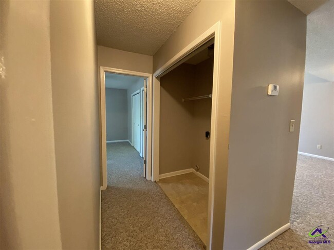 Building Photo - 232 Tallulah Trail