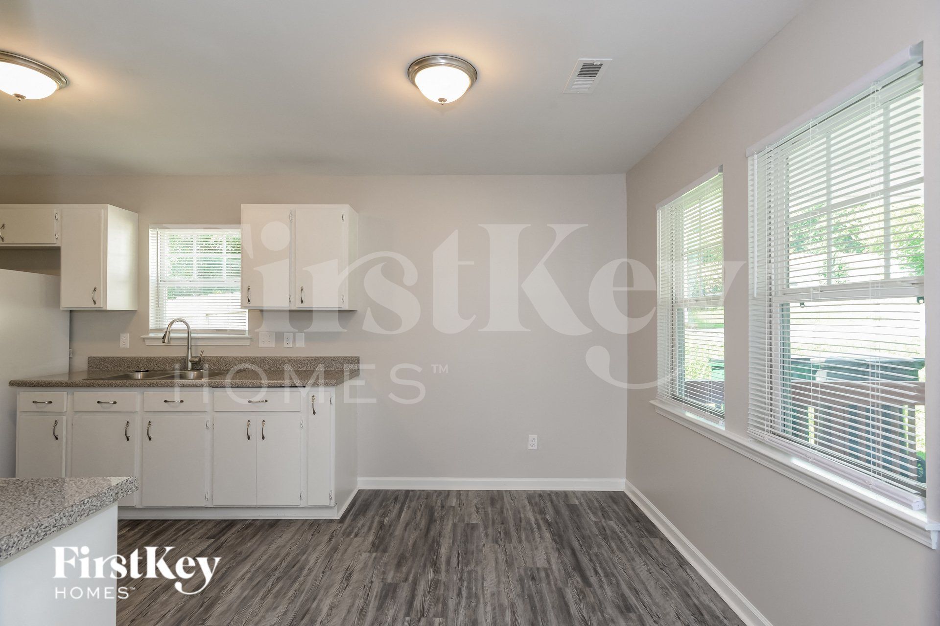 Building Photo - 3018 Amay James Ave