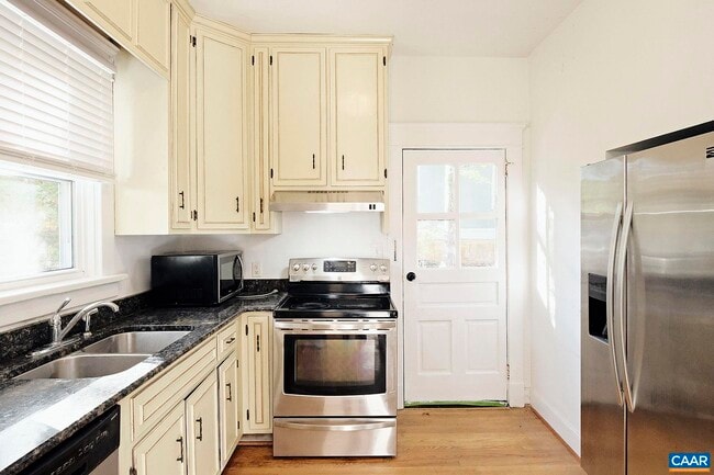 Building Photo - 201 Cleveland Ave