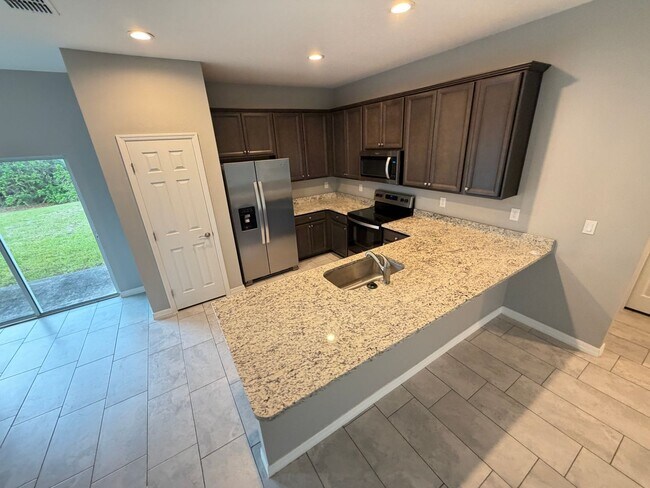 Building Photo - Available now!! Adorable 3 Bedroom / 2 Bathroom Home in Palm Bay!!