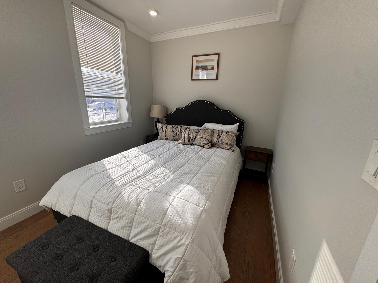 Building Photo - 93 George St