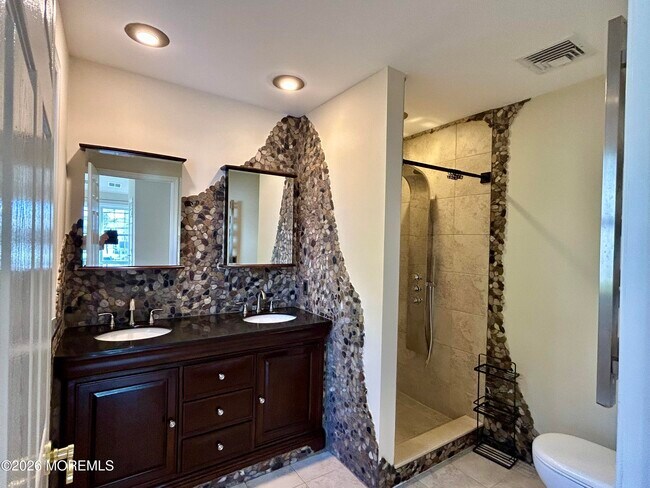 Building Photo - 82 3rd St