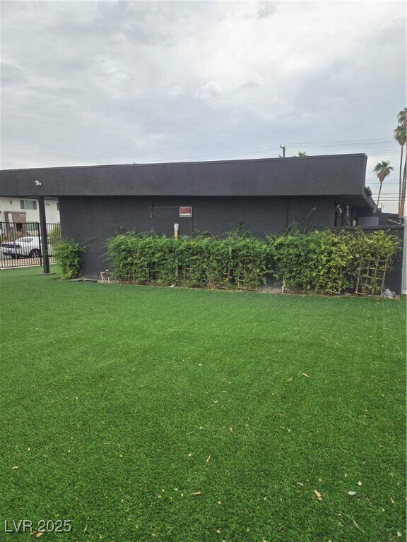 Building Photo - 1000 Lewis Ave