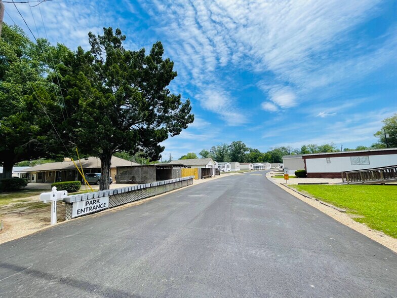 Building Photo - 33230 Walker North Rd