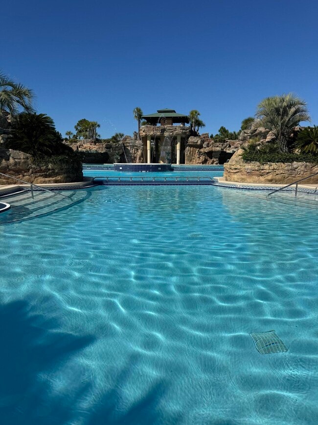 Building Photo - 59 Cypress Breeze Blvd S