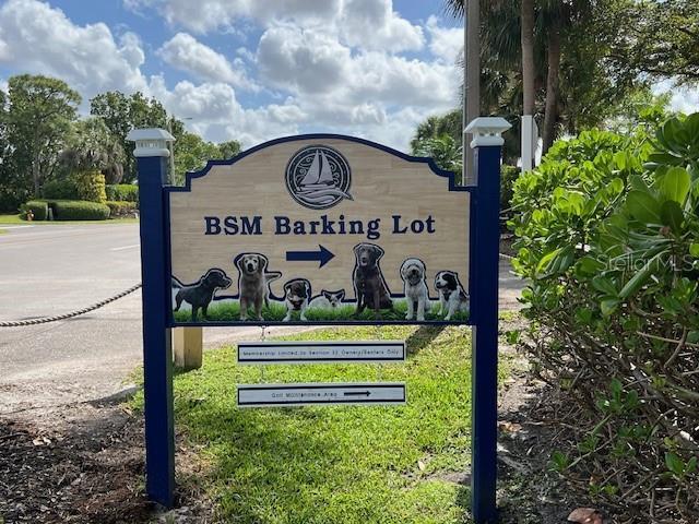 Building Photo - 6000 Key Largo Cir