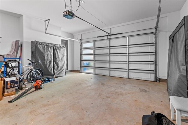 Building Photo - 1010 Violet St SW