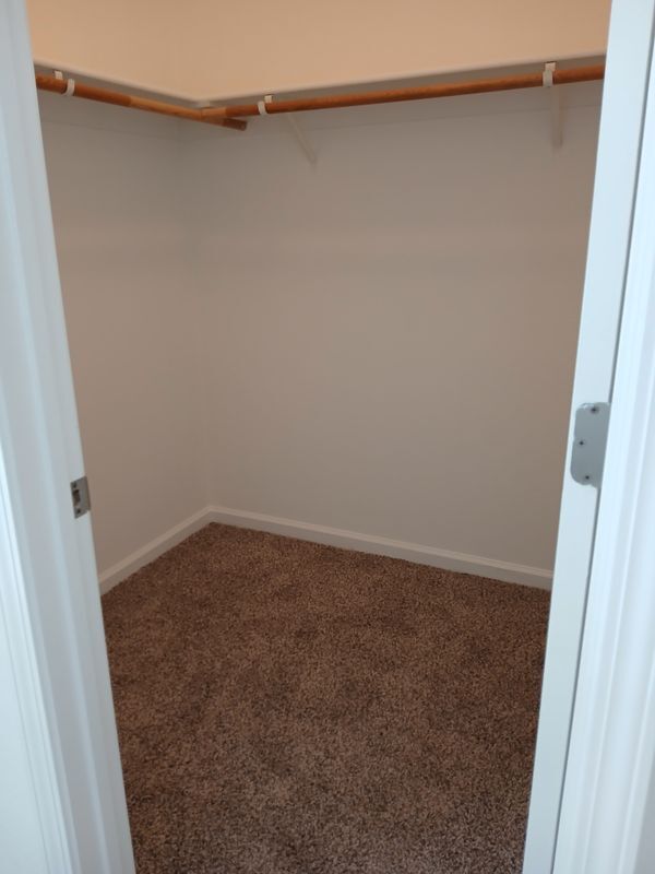 Building Photo - 3301 N Park Dr