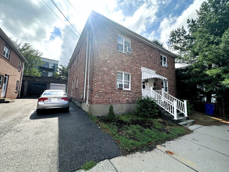 Building Photo - 20 Shanley St