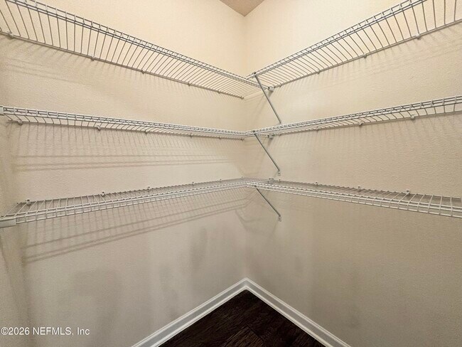 Building Photo - 2270 Willow Springs Dr