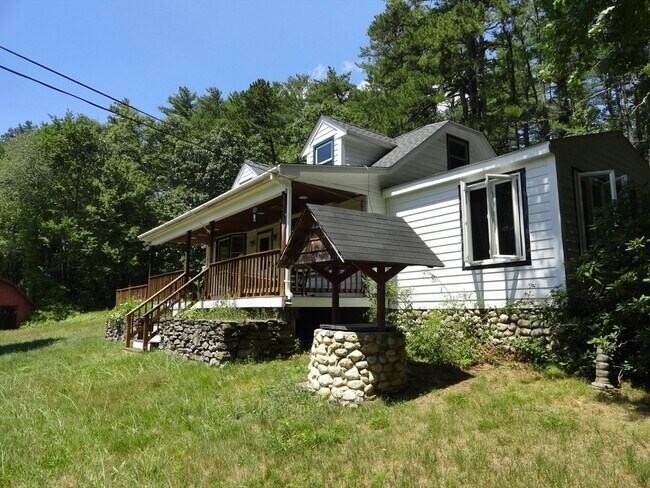 Building Photo - 211 Old Meeting House Rd