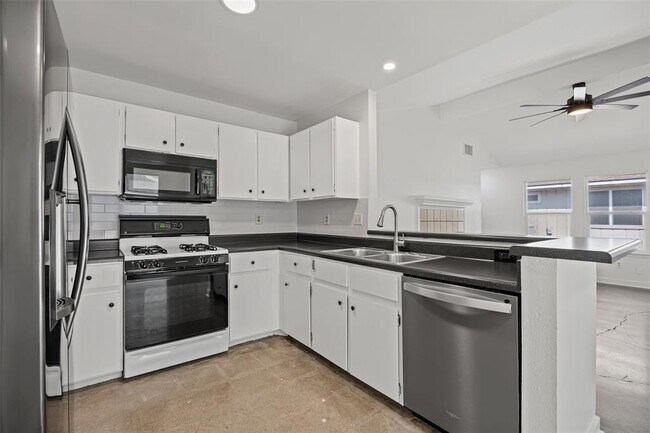 Building Photo - 11920 Tobler Trail