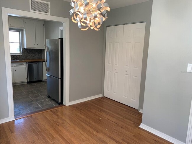 Building Photo - 3516 W San Pedro St