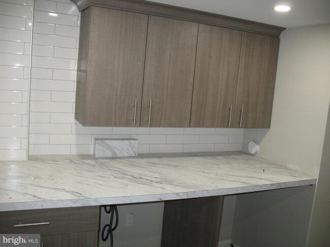 Building Photo - 1804-6 Kings Hwy