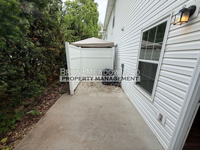 Building Photo - 5622 Boxwood Garden Way