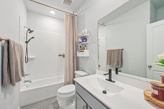 Building Photo - 409 Chardonnay Dr
