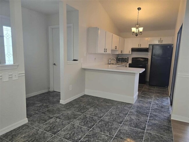 Building Photo - 4302 Venice Dr
