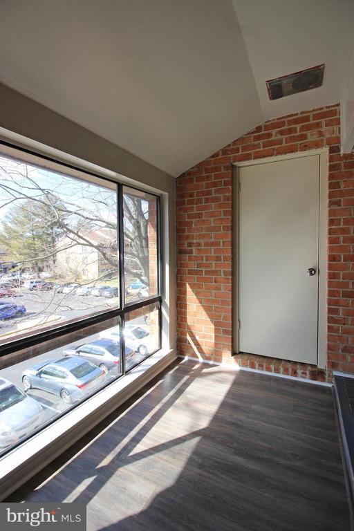 Building Photo - 10208 Bushman Dr