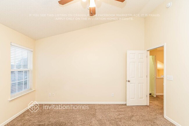 Building Photo - 8020 Bright Oak Trail