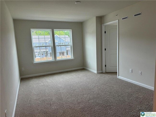 Building Photo - 1218 Susan Cir
