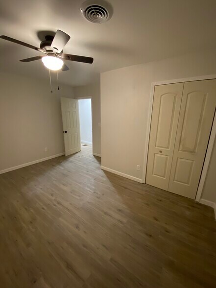 Building Photo - 1115 E 171st St