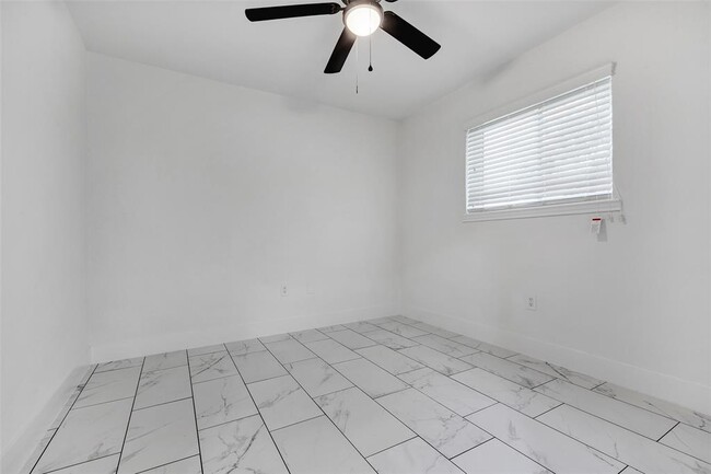 Building Photo - 7810 Blackjack Ct