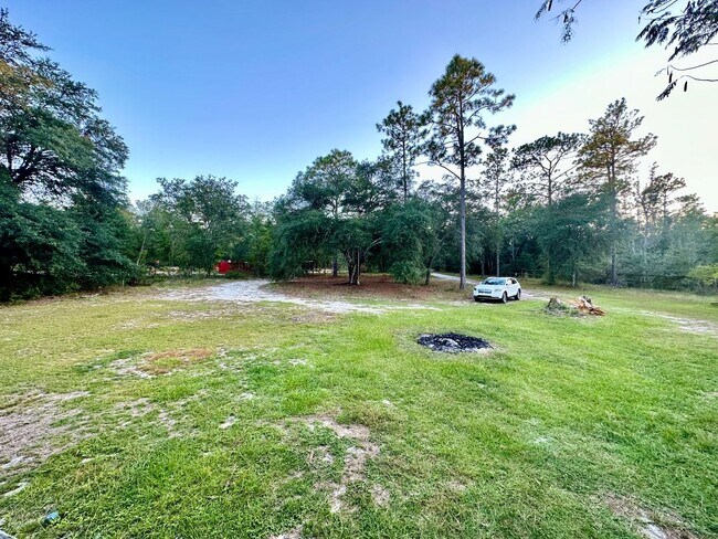 Building Photo - 4 Bedroom/2 Bathroom in Chipley, FL